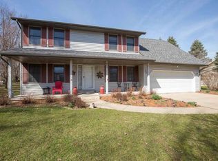 411 Silver Creek Rd, De Witt, IA 52742