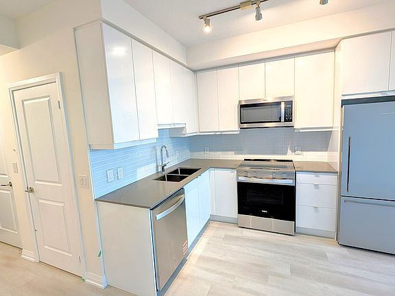 2nd image of 3270 Sheppard Ave E #1930