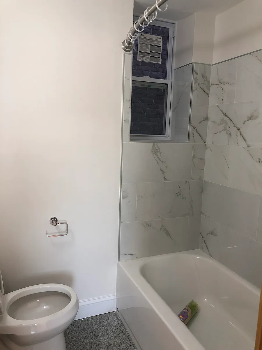 Building Photo - 20 Winthrop St #3