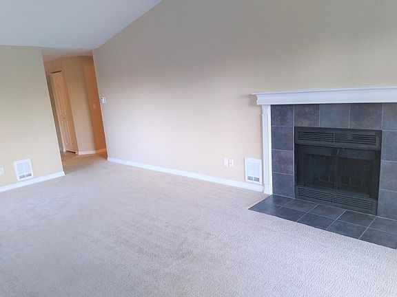 4th image of 16180 SE Eastgate Way #H301