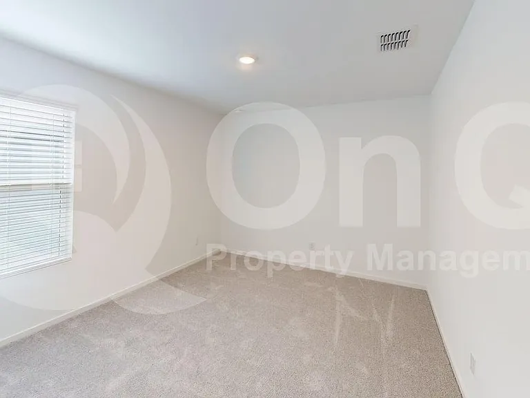 3911 Ontario Way — Photo 15