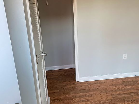 2nd image of 1201 Division St #2