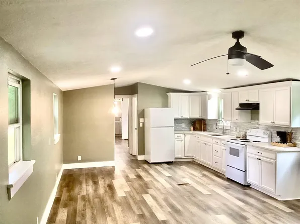 205 Collin St, Livingston, TX 77351