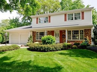 1112 W Francis Dr, Arlington Heights, IL 60005