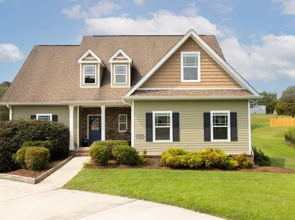 9901 Breeze Hill Ln, Soddy Daisy, TN 37379