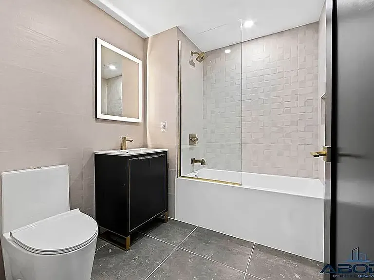 154 Lenox Rd #4E — Photo 10