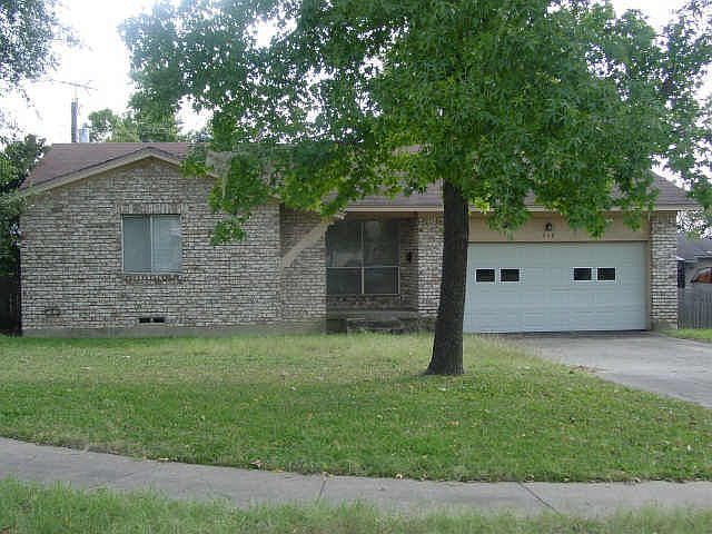 1st image of 210 Camellia Cir
