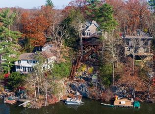 68 High Point Rd, Bloomingdale, NJ 07403