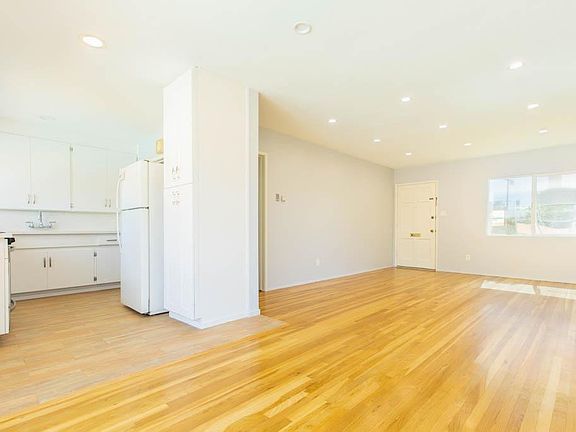 5th image of 8700 Katherine Ave