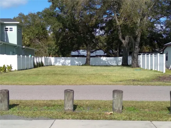 2820 Corrine St, Tampa, FL 33605