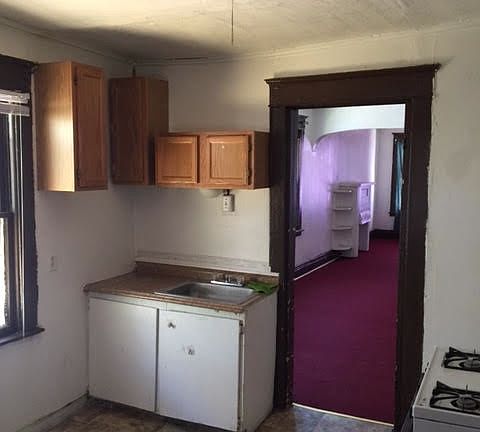 3rd image of 502 Stockbridge Ave