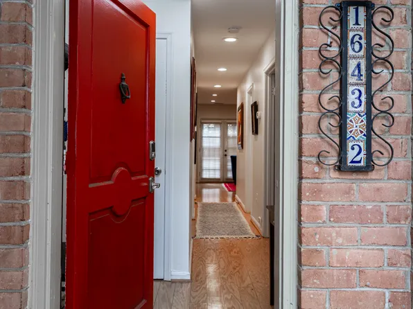 1643 Park Rd NW APT 2, Washington, DC 20010