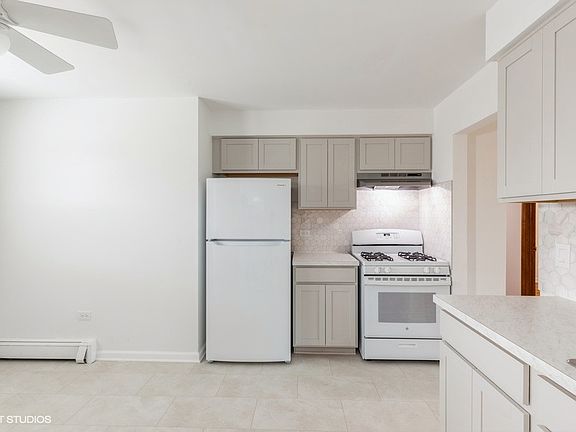 4th image of 14450 Jefferson Ave APT 2W