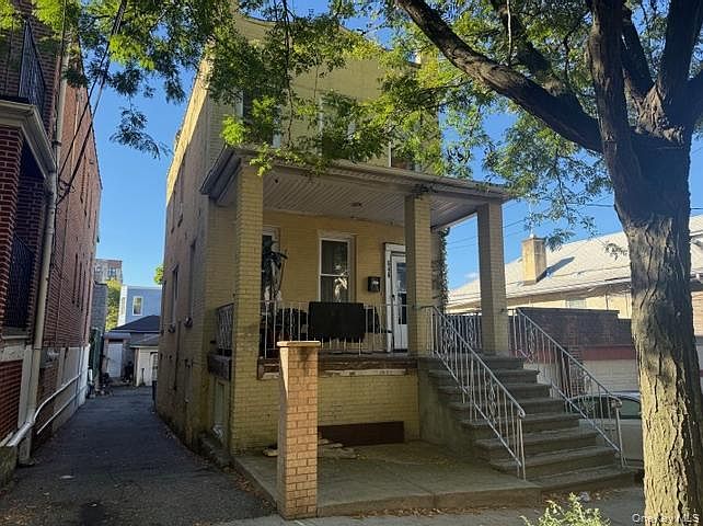 1st image of 646 E 230th Street