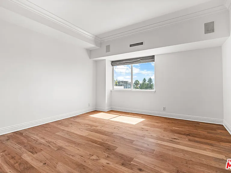 1155 N La Cienega Blvd #306 — Photo 18