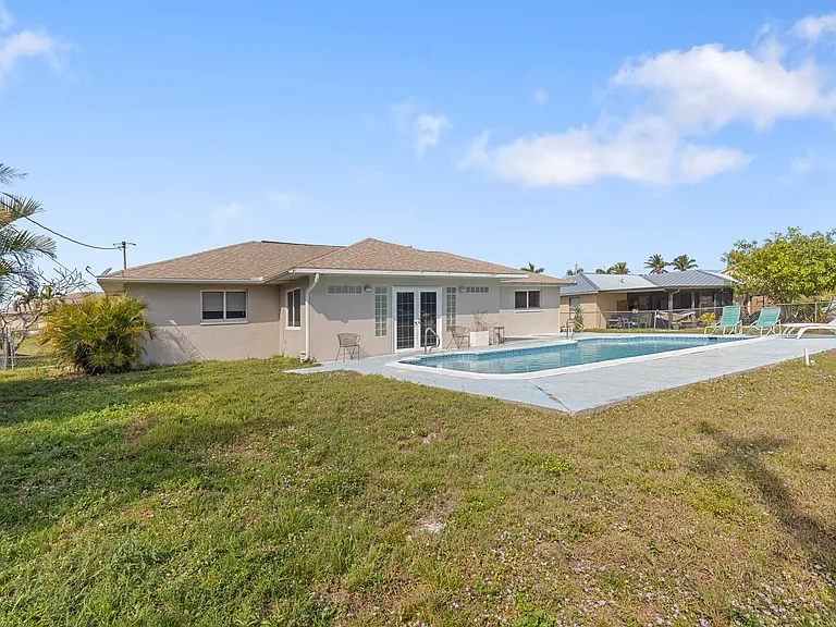 2215 SW 12th Pl — Photo 19