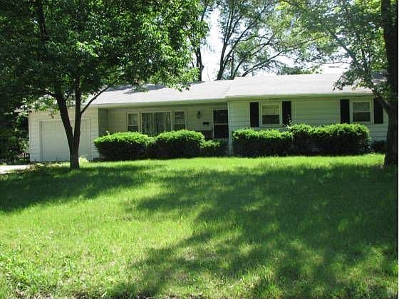 1st image of 212 Elliott Dr