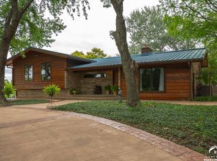 364 E 1600th Rd, Baldwin City, KS 66006