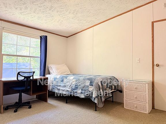 4th image of 5000 Flyaway Ln