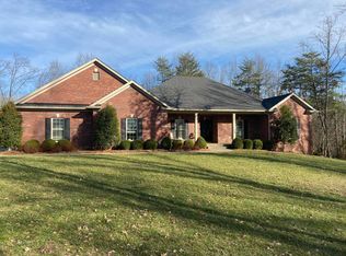 9101 Visser Dr, Louisville, KY 40299