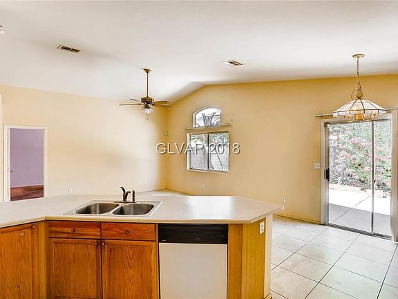 4th image of 3838 Walnut Bend Ave
