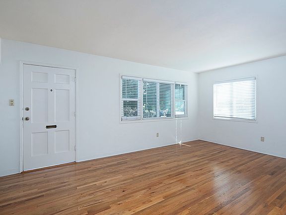 5th image of 3924 Lamont St #0