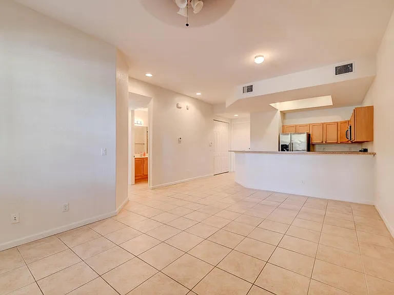 10560 SW Stephanie Way #1102 — Photo 4