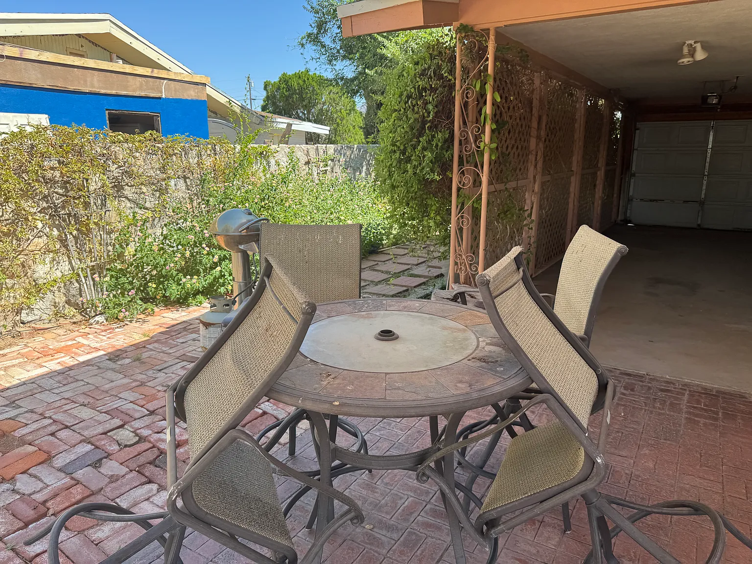 303 Olivia Cir — Photo 4