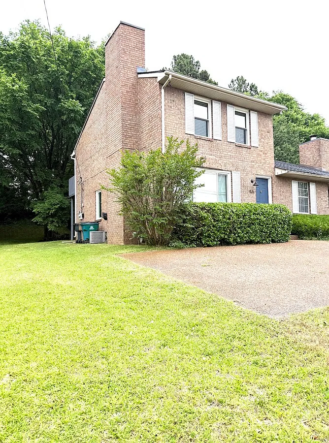 2 bed, 2.5 bath, 1330 sqft, $2,195 — Photo 2