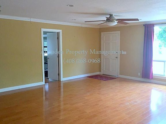 4th image of 924 Almaden Ave
