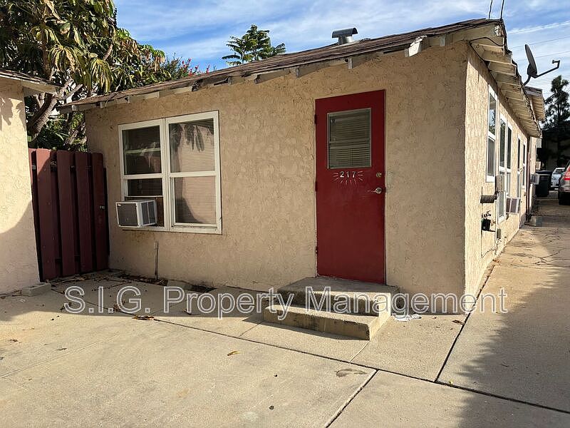 1st image of 217 N Buena Vista St