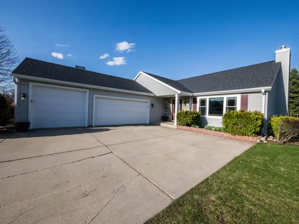 609 Maple Tree DRIVE, Waterford, WI 53185
