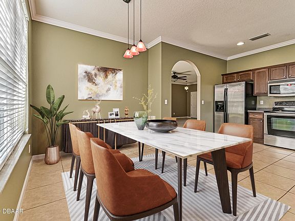 5th image of 105 McGill Cir