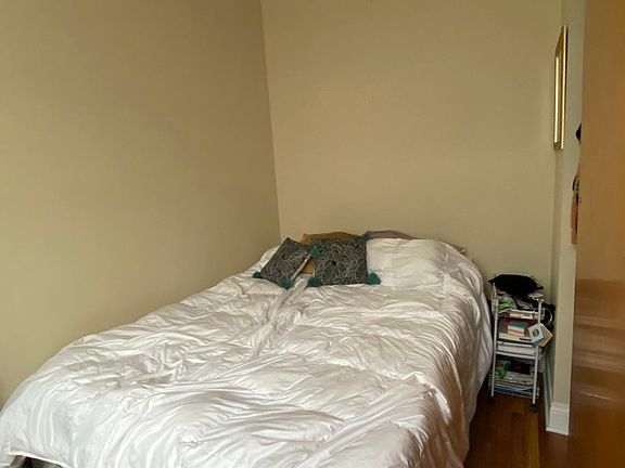 2nd image of 3054 N Milwaukee Ave APT 2F