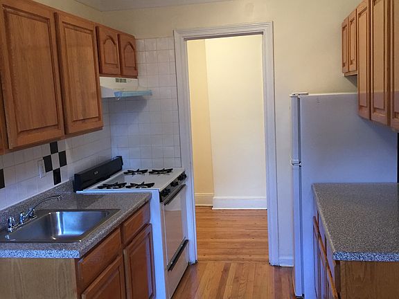 3rd image of 2282 Ocean Ave #1