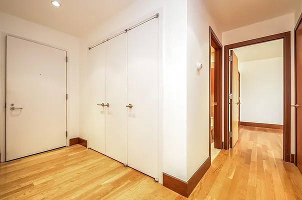 Sold by Avenue Sotheby's International Realty | media 8