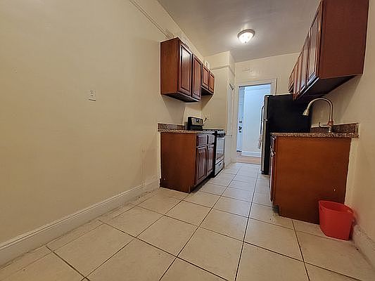 1st image of 44-15 43rd Ave #B5