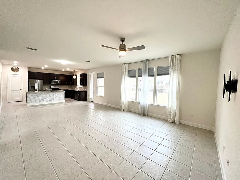 644 Fox View Dr — Photo 11