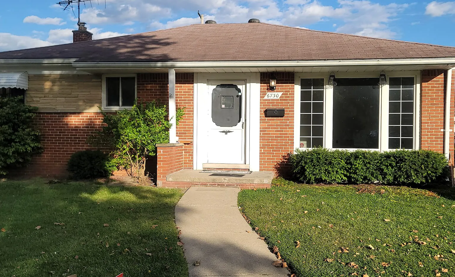 3 bed, 1.5 bath, 1178 sqft, $1,950 — Photo 1