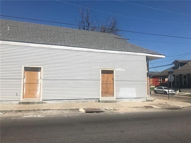 1st image of 1600 Louisa St