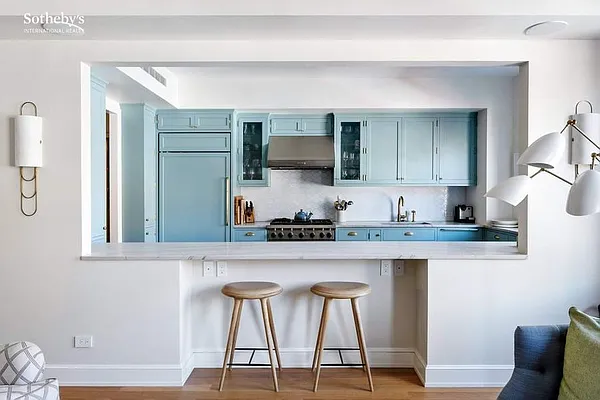 Sold by Sotheby's International Realty | media 23