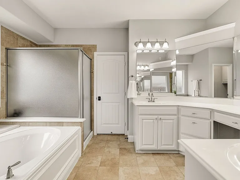 8405 Saint Clair Dr — Photo 22