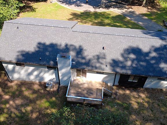 3rd image of 949 Marion Ct