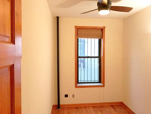 Rented by Rapid Realty Cobble Hill | media 61