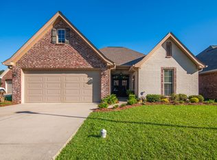25 Callaway Ct, Hattiesburg, MS 39402