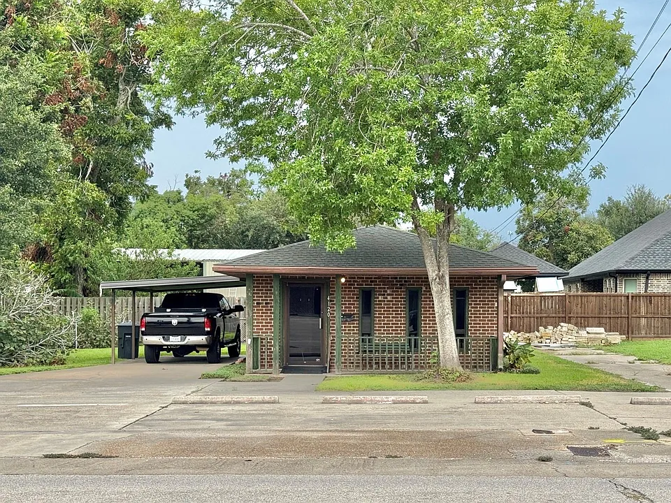4120 Main Ave