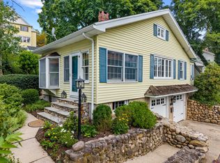 16 North Main Street, Essex, CT 06442