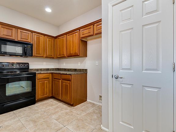 5th image of 41226 W Granada Dr