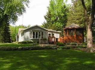 N5105 Fox River Ln, Princeton, WI 54968
