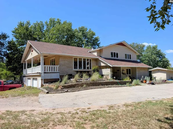 6919 N Lake Rd, Hutchinson, KS 67502